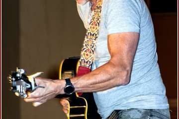 Cuatro cantautores animan la noche del viernes en La Garita/TA e Ildefonso Rodríguez.
